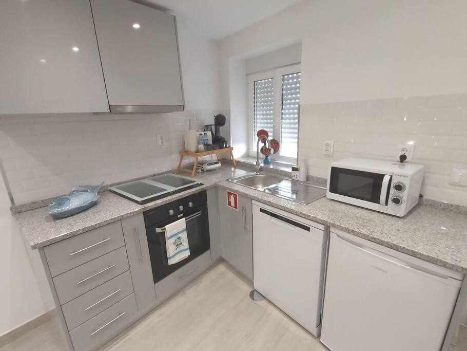 Alto Da Lapa Luxury House Free 1 Parking Place * Porto